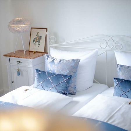 Das Kleine Hotel Iphofen, Fruehstueckszauber, No Waste, Nachhaltig, Nahe Aller Weingueter, Knauf Gips Kg Und Connekt, Kleines Secret Mit Garten & Terrassen, Tv Mirrorring, 55" Tv, Fine Dining, Hunde Willkommen エクステリア 写真