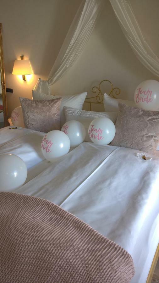 Das Kleine Hotel Iphofen, Fruehstueckszauber, No Waste, Nachhaltig, Nahe Aller Weingueter, Knauf Gips Kg Und Connekt, Kleines Secret Mit Garten & Terrassen, Tv Mirrorring, 55" Tv, Fine Dining, Hunde Willkommen エクステリア 写真