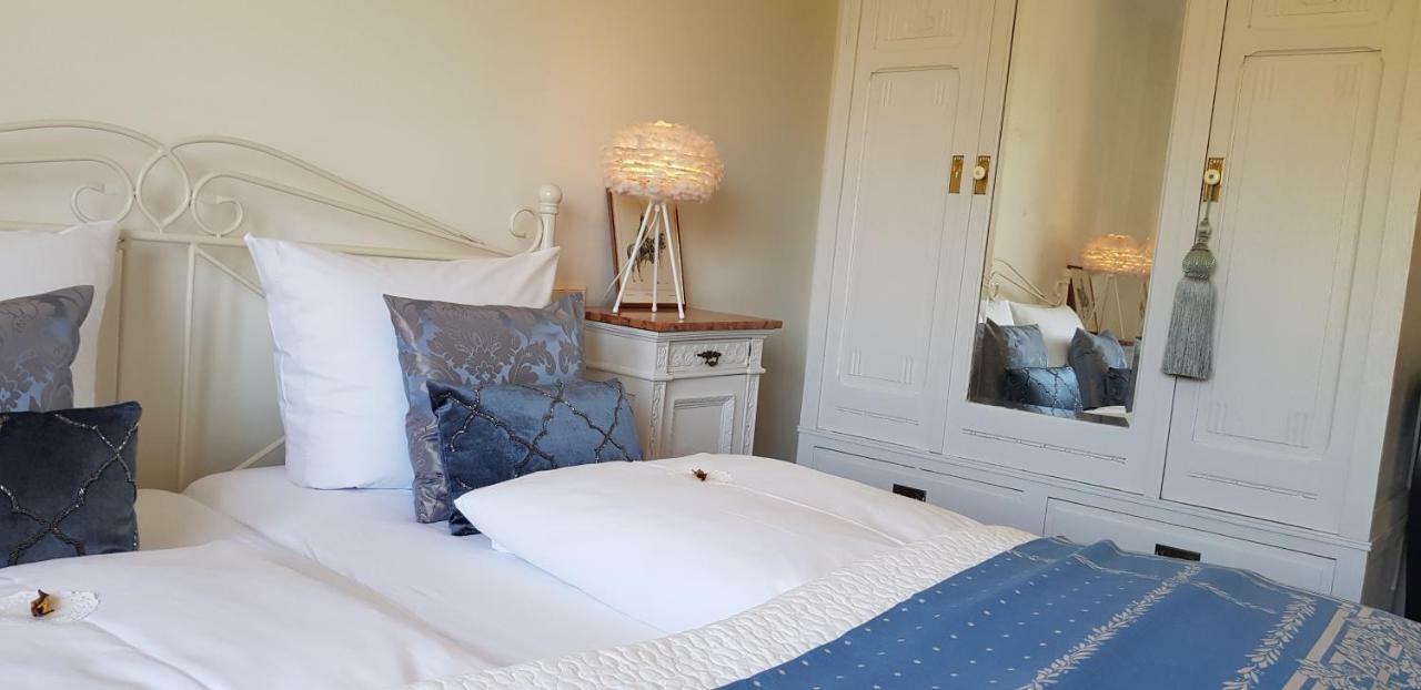 Das Kleine Hotel Iphofen, Fruehstueckszauber, No Waste, Nachhaltig, Nahe Aller Weingueter, Knauf Gips Kg Und Connekt, Kleines Secret Mit Garten & Terrassen, Tv Mirrorring, 55" Tv, Fine Dining, Hunde Willkommen エクステリア 写真