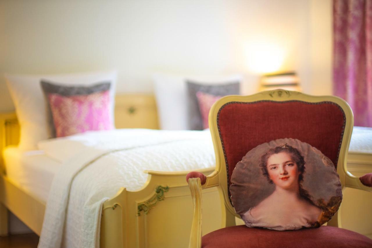 Das Kleine Hotel Iphofen, Fruehstueckszauber, No Waste, Nachhaltig, Nahe Aller Weingueter, Knauf Gips Kg Und Connekt, Kleines Secret Mit Garten & Terrassen, Tv Mirrorring, 55" Tv, Fine Dining, Hunde Willkommen エクステリア 写真